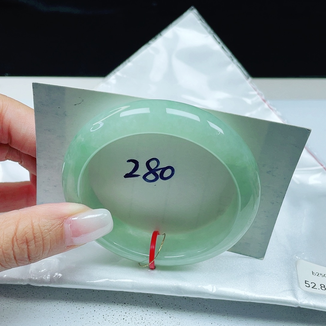 翡翠未镶嵌手镯 正圈52+