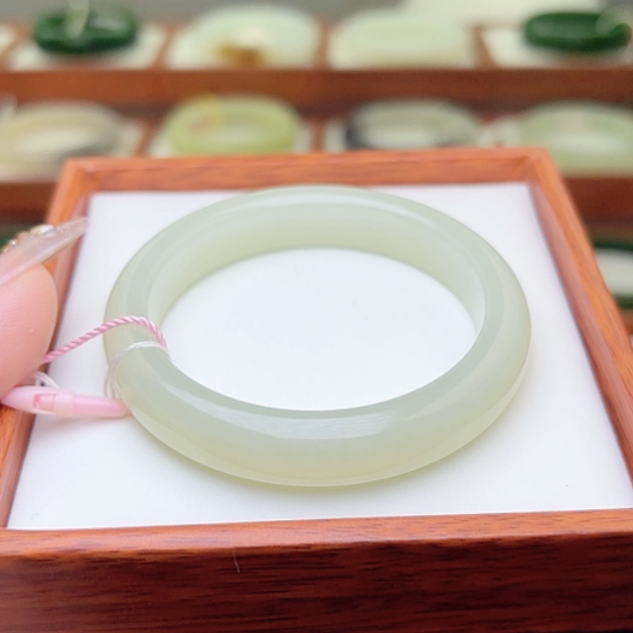 【闪购商品】和田玉手镯未镶嵌