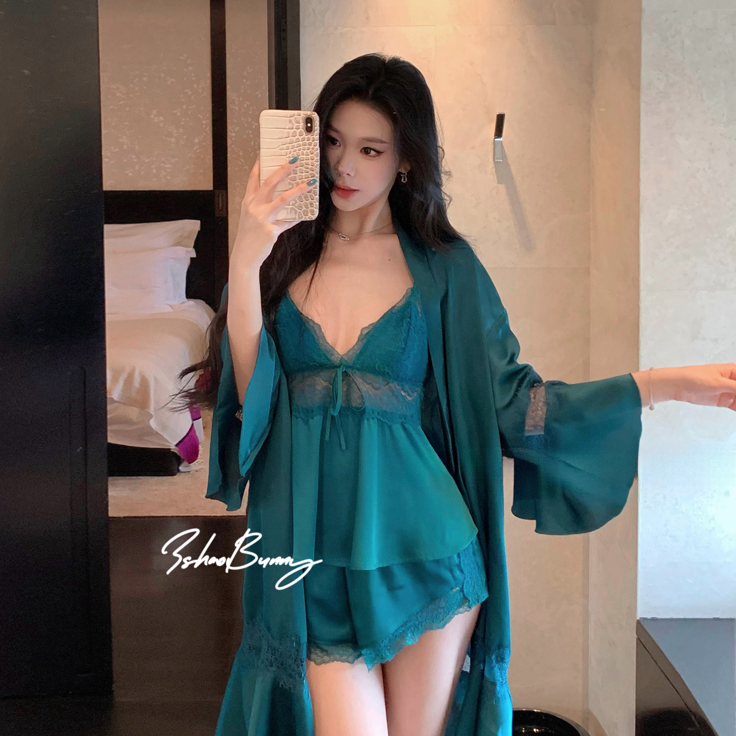 在烧Bunny*巨显白*性感冰丝睡衣女吊带纯欲风高级感家居服