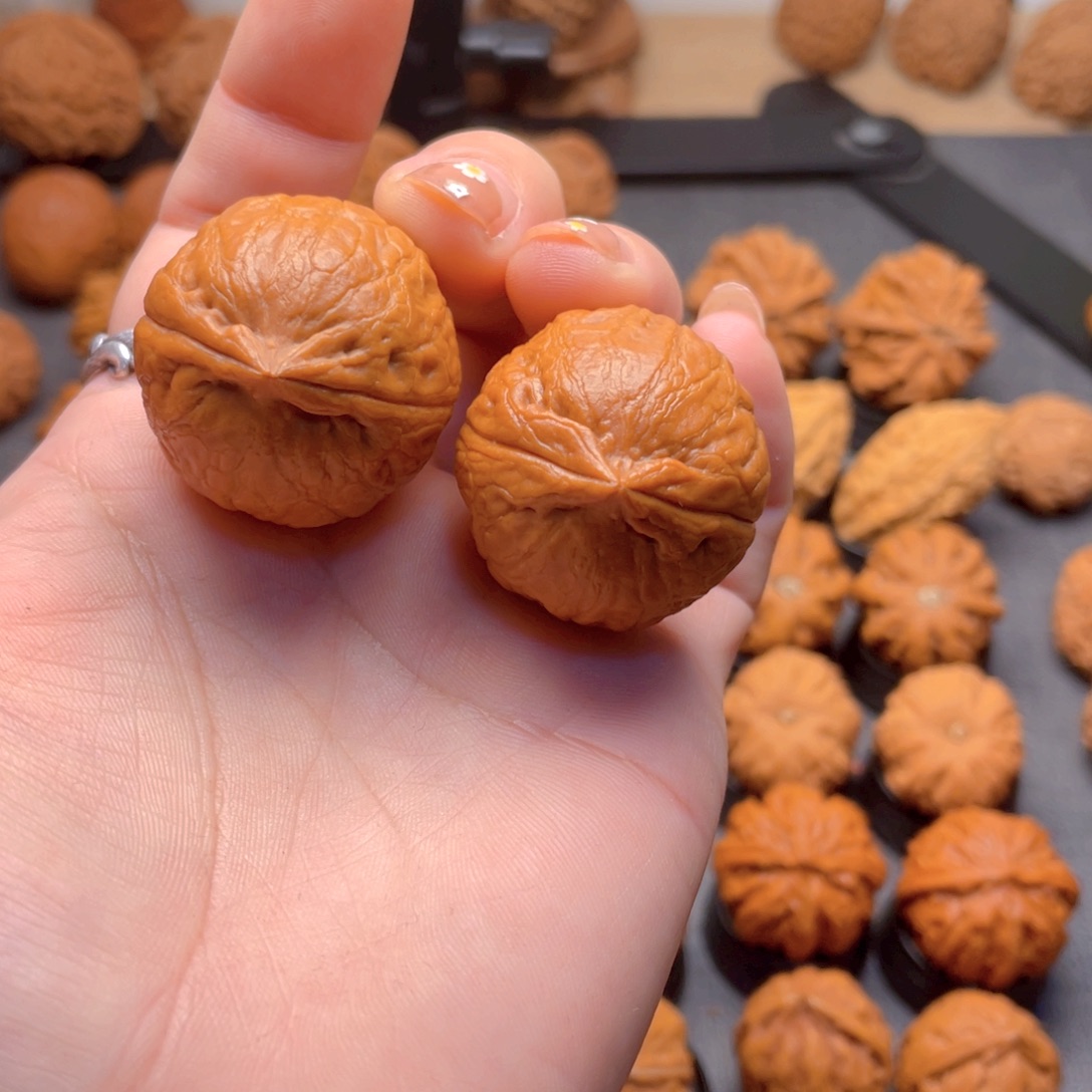 核桃文玩把件夜明珠