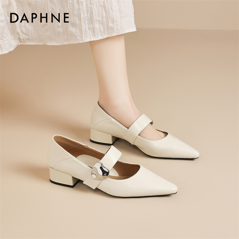 达芙妮2025时尚百搭休闲复古舒适浅口魔术贴玛丽珍粗跟尖头单鞋