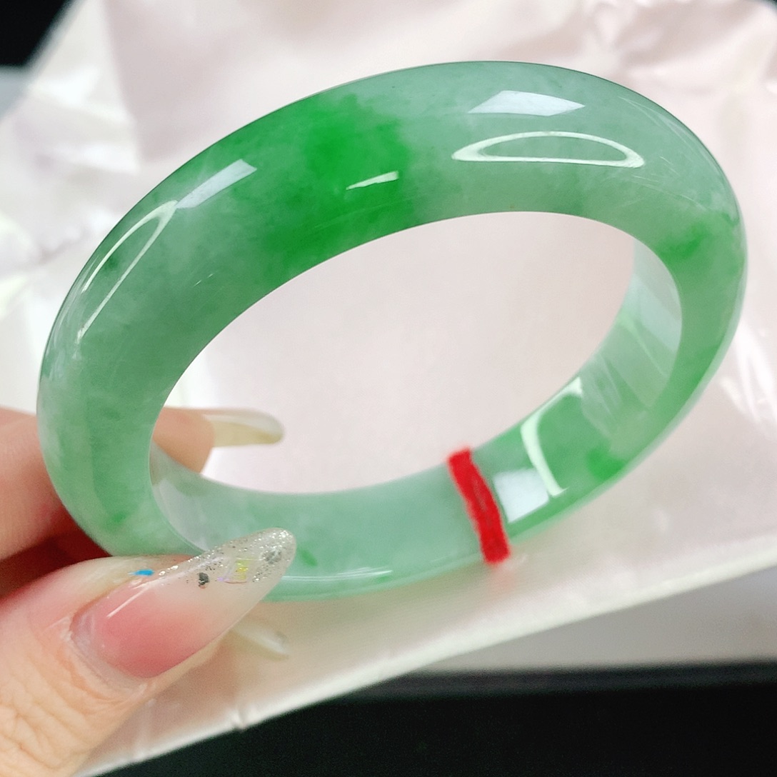 翡翠手镯未镶嵌1050翡翠