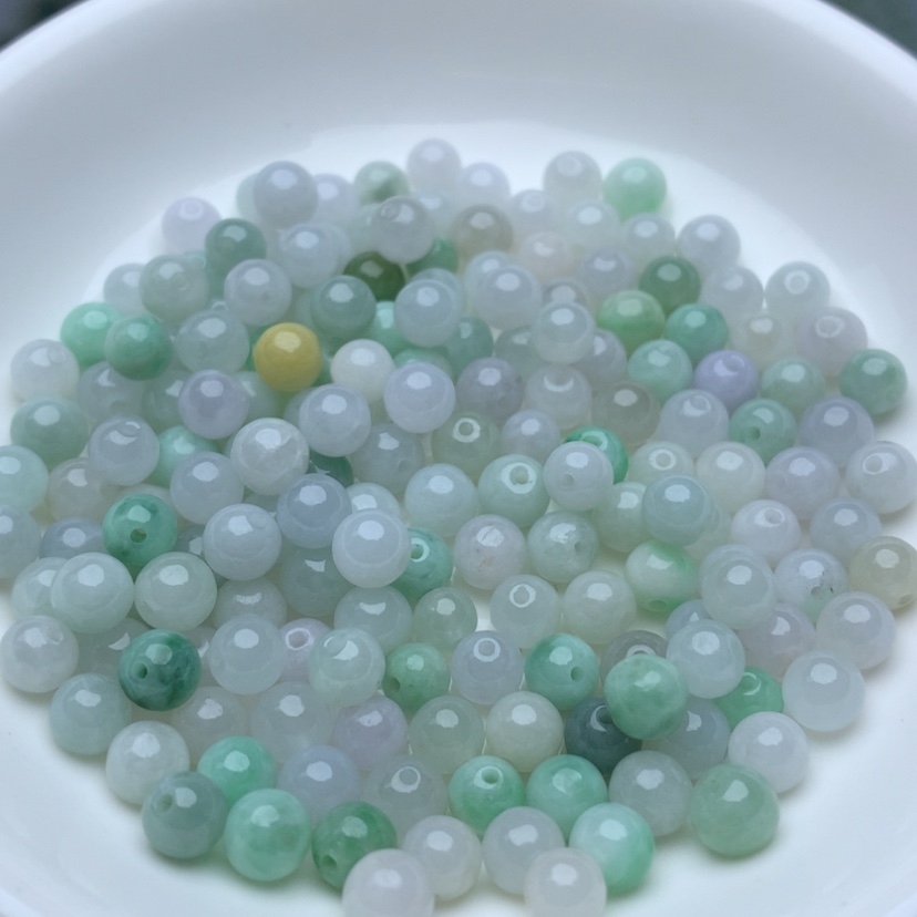 【闪购商品】翡翠手链未镶嵌卡5老胶绿白173颗（打包价）