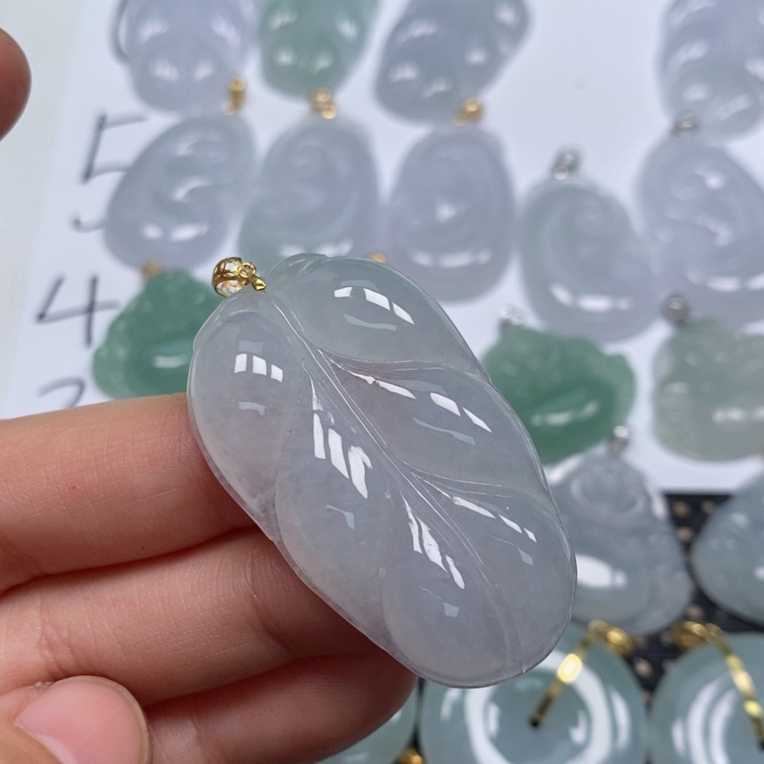 翡翠颈饰未镶嵌王***姐天然缅甸翡翠