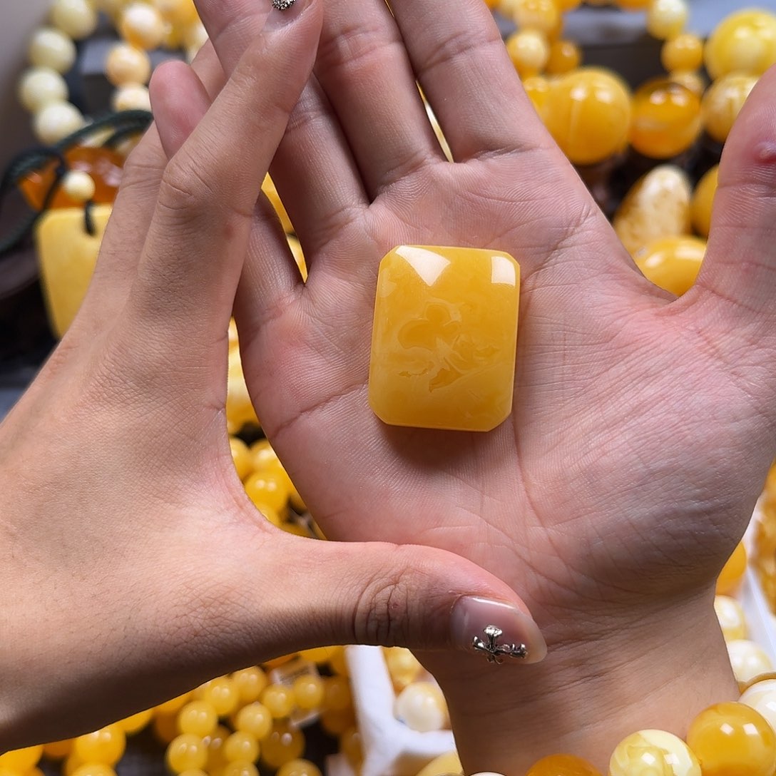 琥珀珠宝奇石未镶嵌方牌