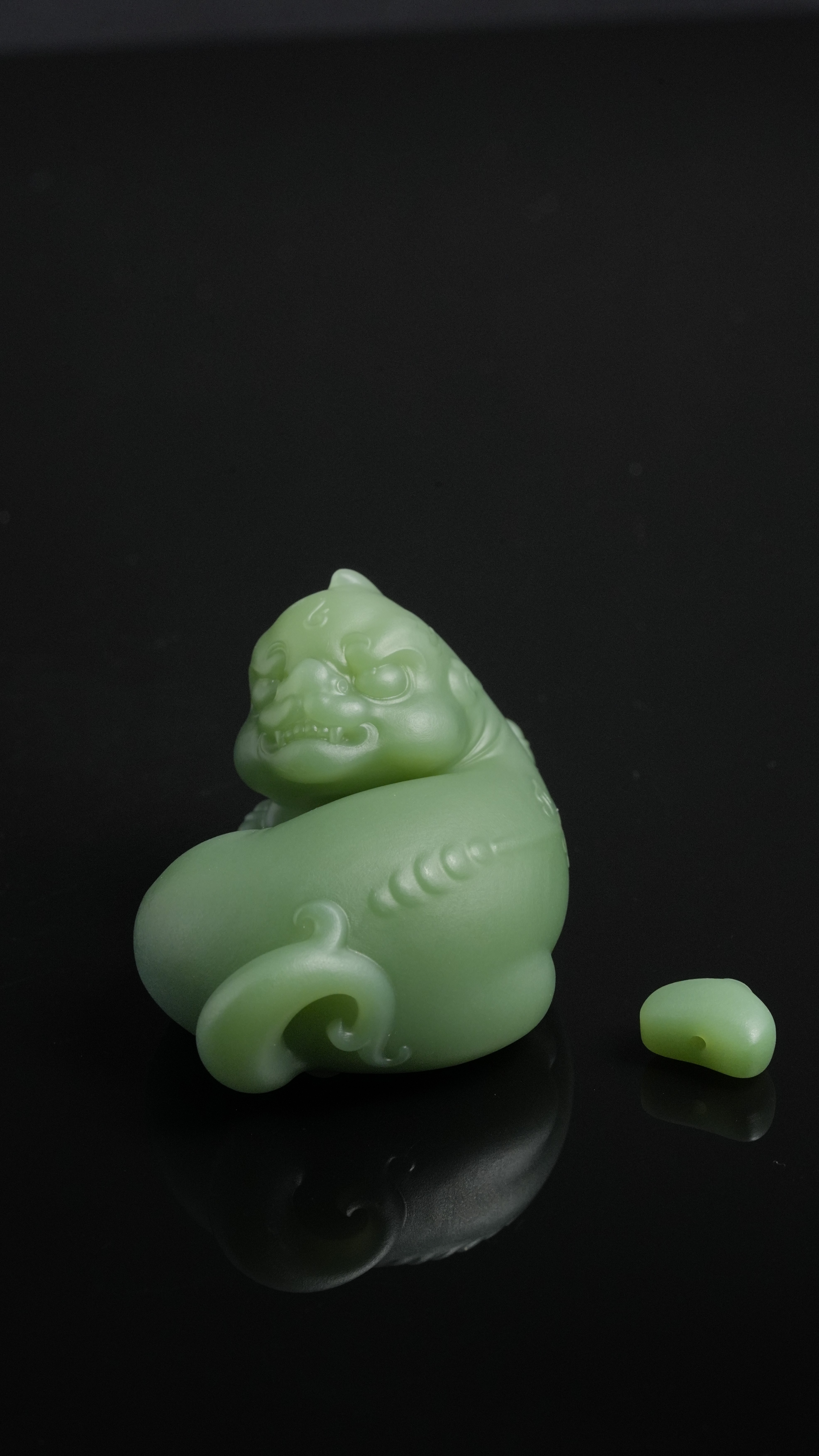 新疆和田玉 俄罗斯碧玉 浓粉绿貔貅雕刻件 七号矿加层料 天禄吊坠