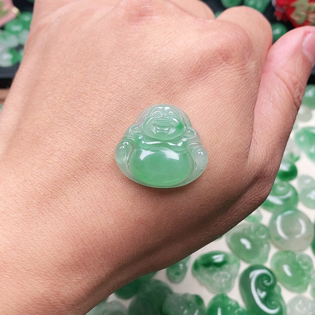 石英质玉合金颈饰