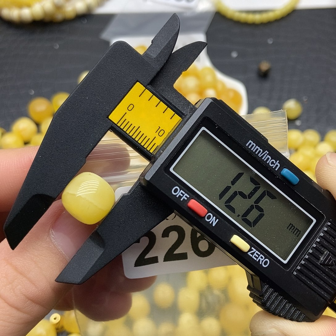 蜜蜡未镶嵌珠宝奇石2267