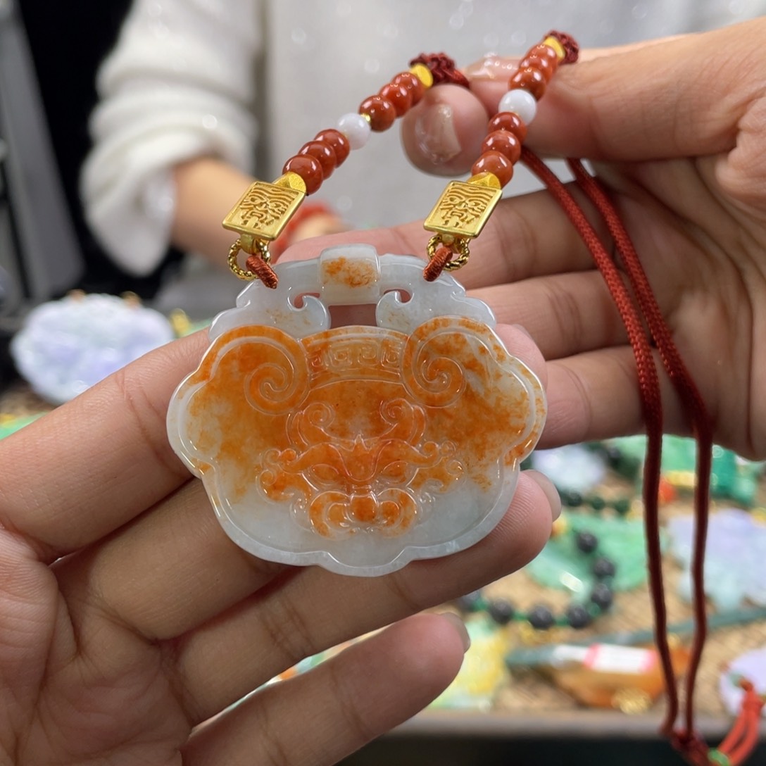 翡翠颈饰未镶嵌代编织