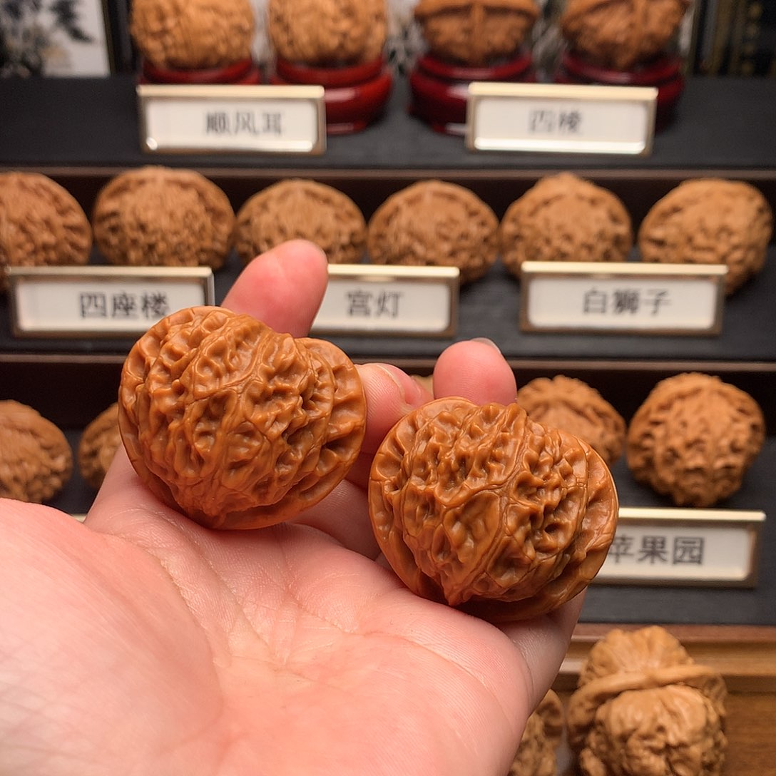 文玩核桃吊坠39号宫灯39