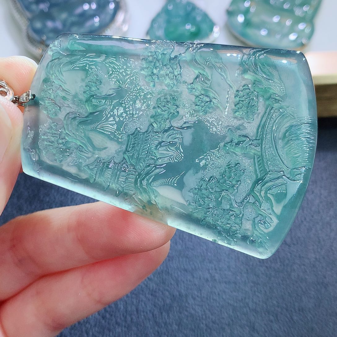 翡翠未镶嵌颈饰翡翠