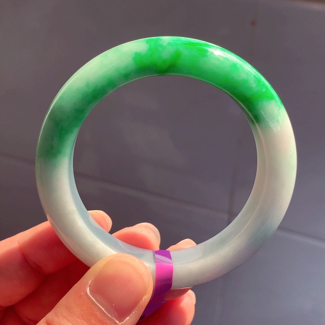 翡翠手镯未镶嵌缅甸翡翠