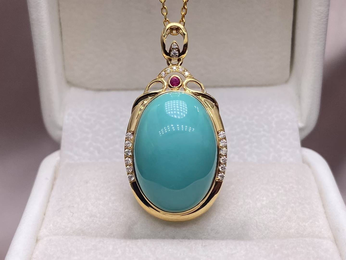 原矿绿松石吊坠 18k金镶嵌尺寸16.5×32 总重：5.8克，单坠不含链