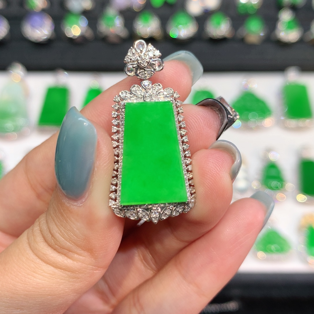 翡翠18K金镶嵌吊坠(不含链)