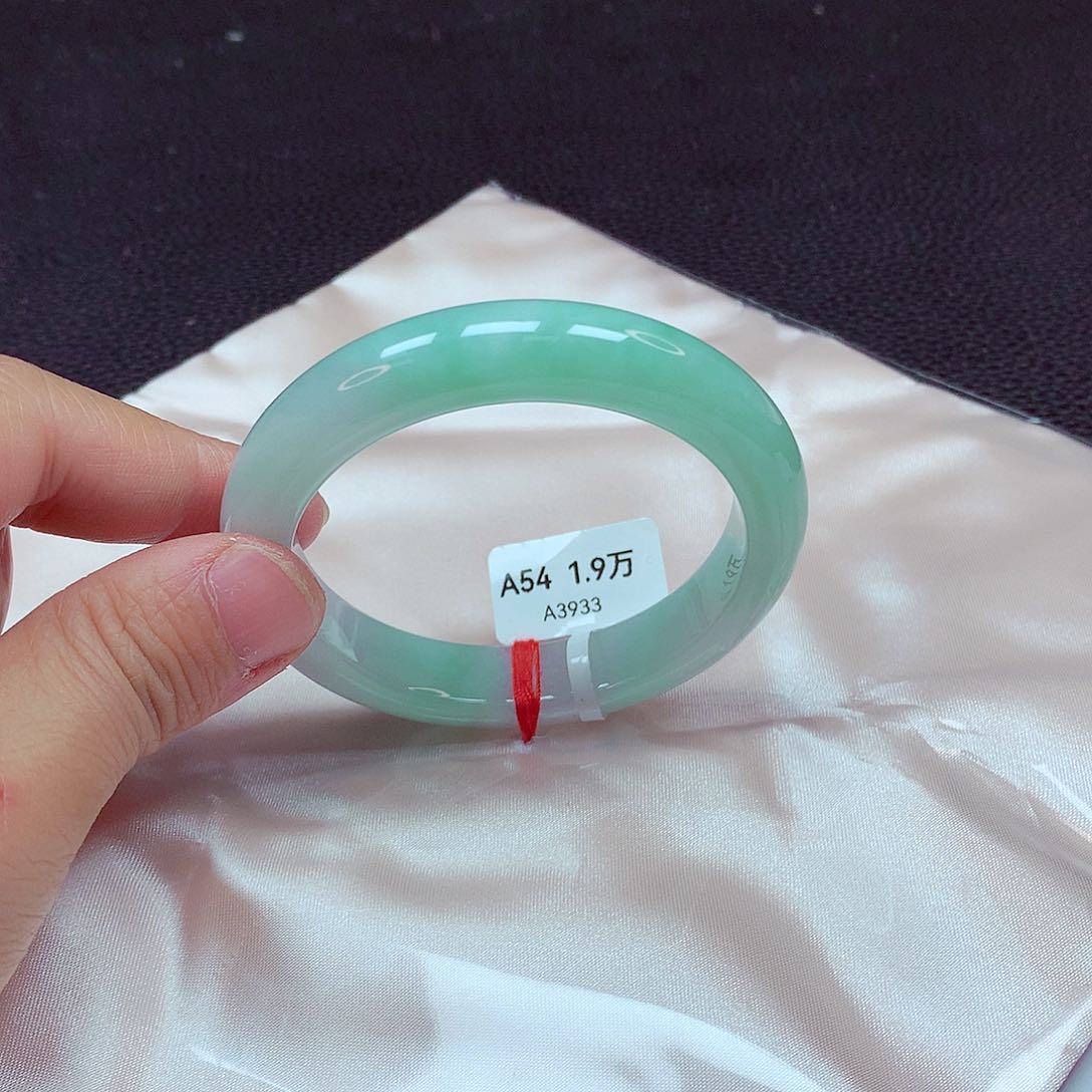 翡翠手镯未镶嵌手镯54