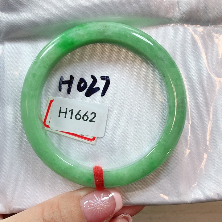 翡翠手镯未镶嵌天然翡翠手镯56