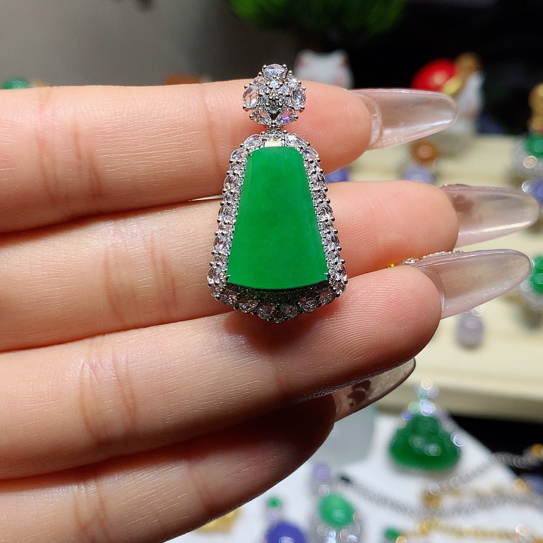 翡翠戒指18K金镶嵌阳绿全开盖