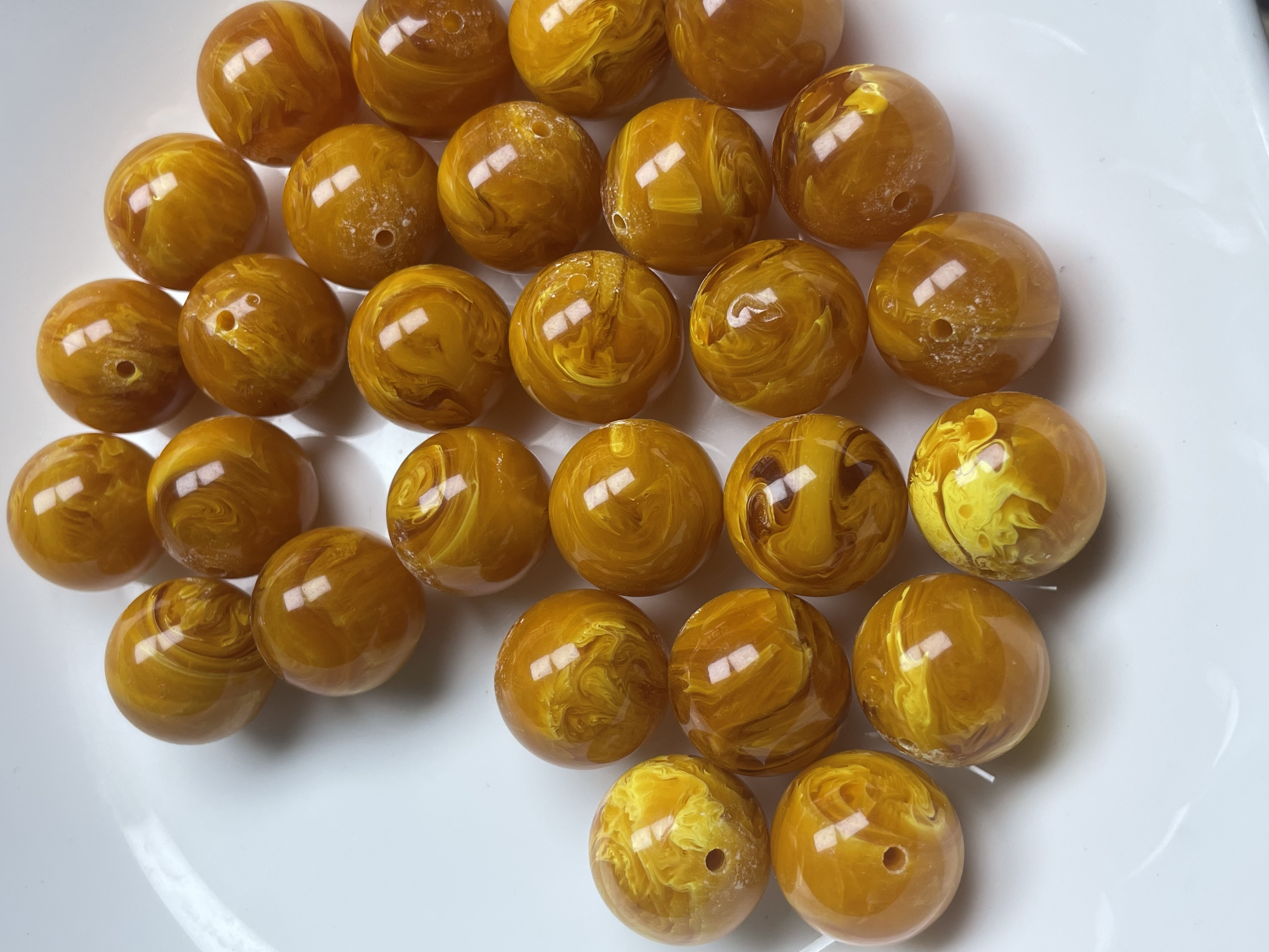 20MM天然散珠鸡油藏红一颗【手串拍12颗】