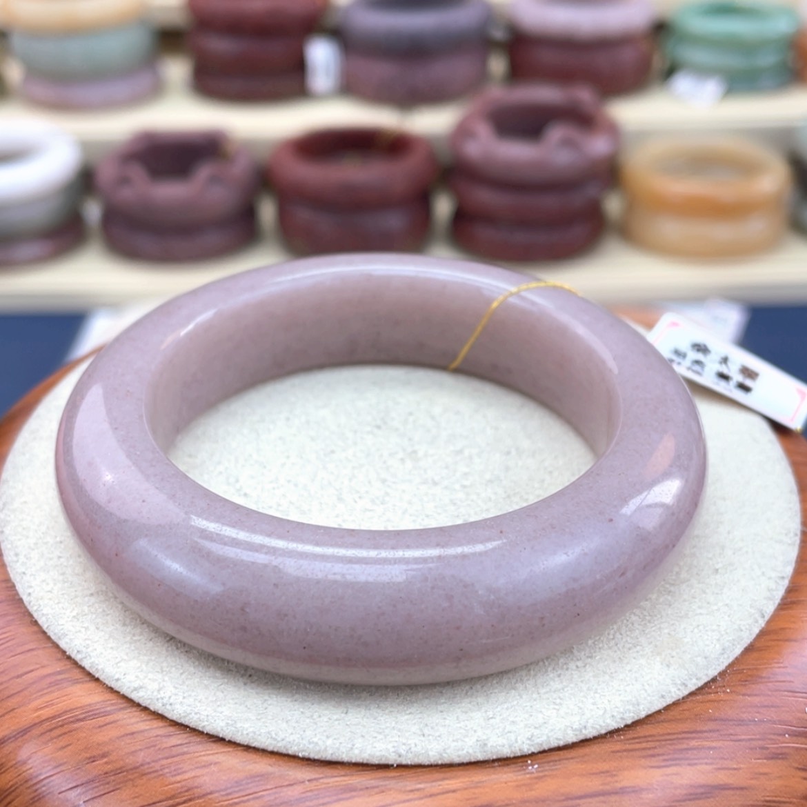 【闪购商品】石英质玉手镯未镶嵌