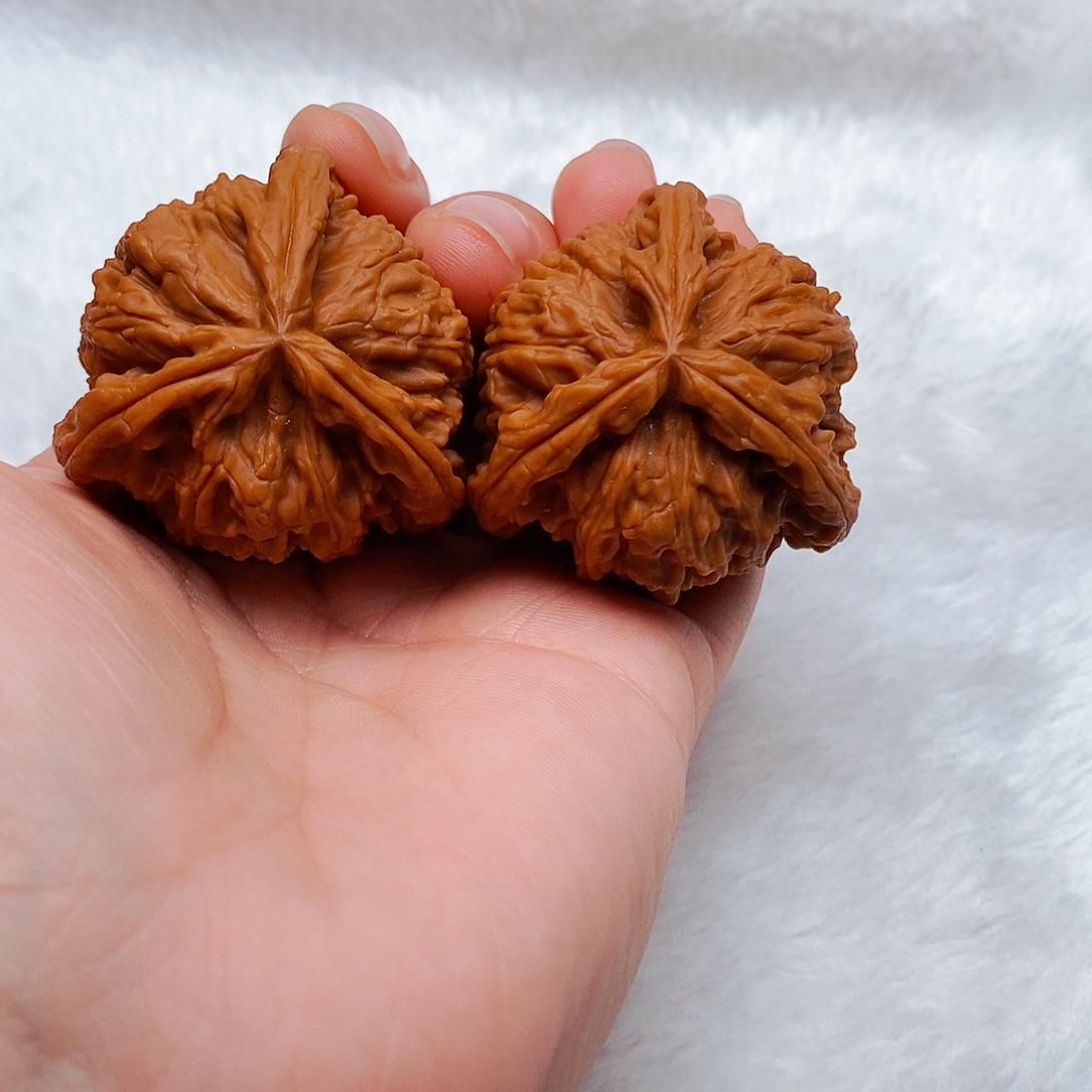 ****驯吊坠文玩核桃三棱