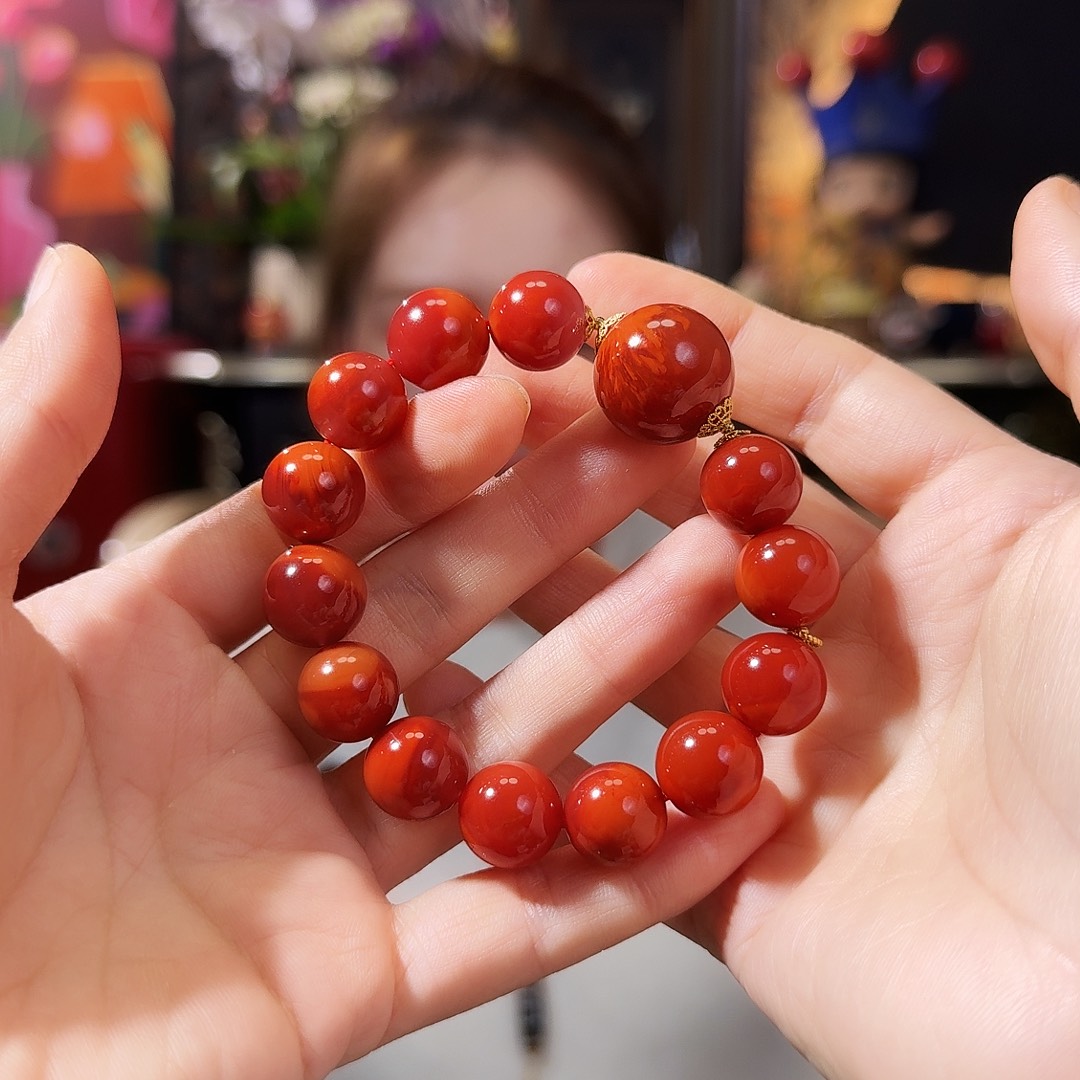 南红玛瑙18K金镶嵌手链