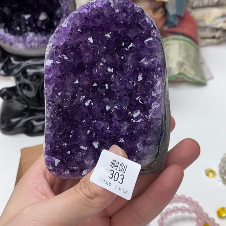 紫晶未镶嵌大型摆件（非配饰）