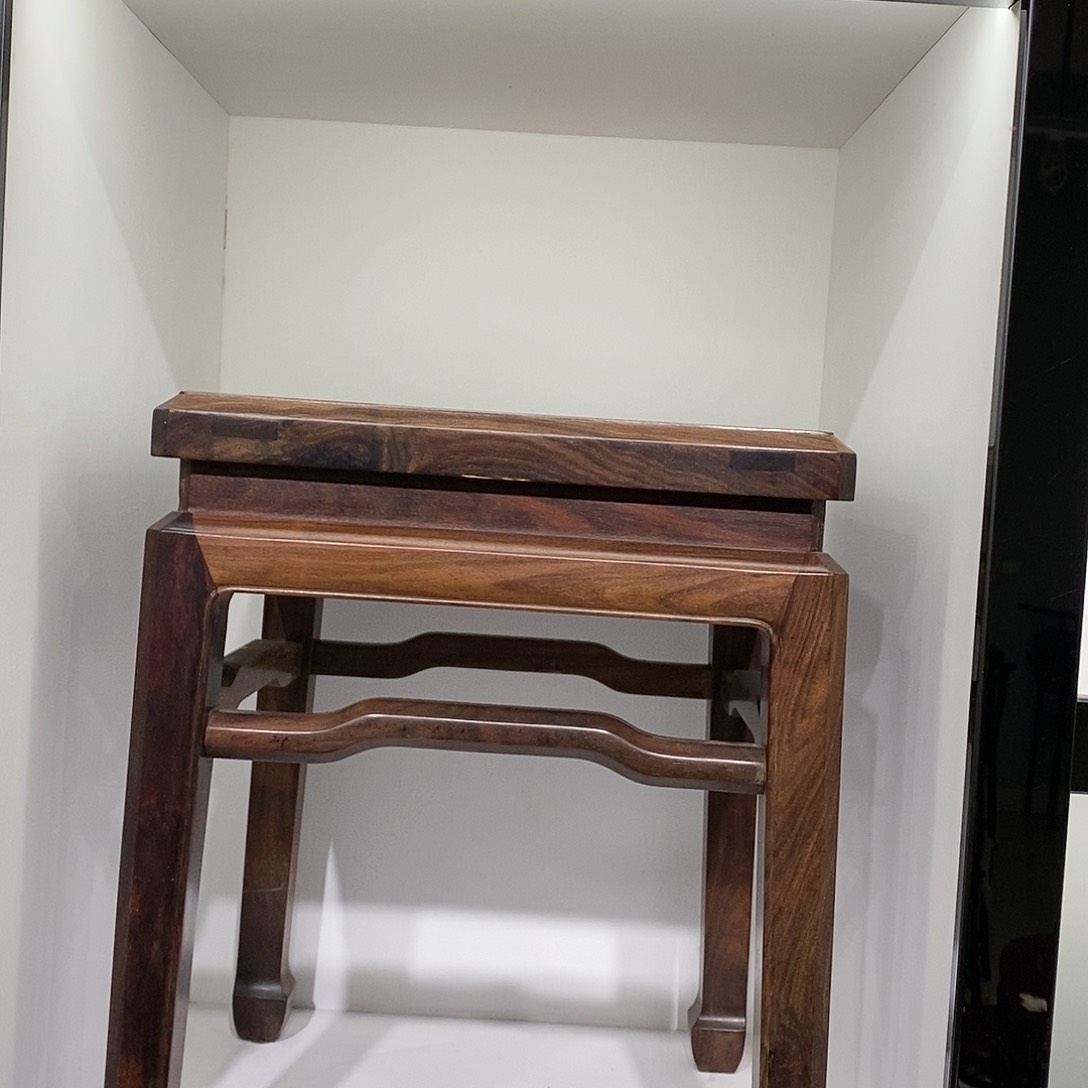 红酸枝木类成套家具方凳