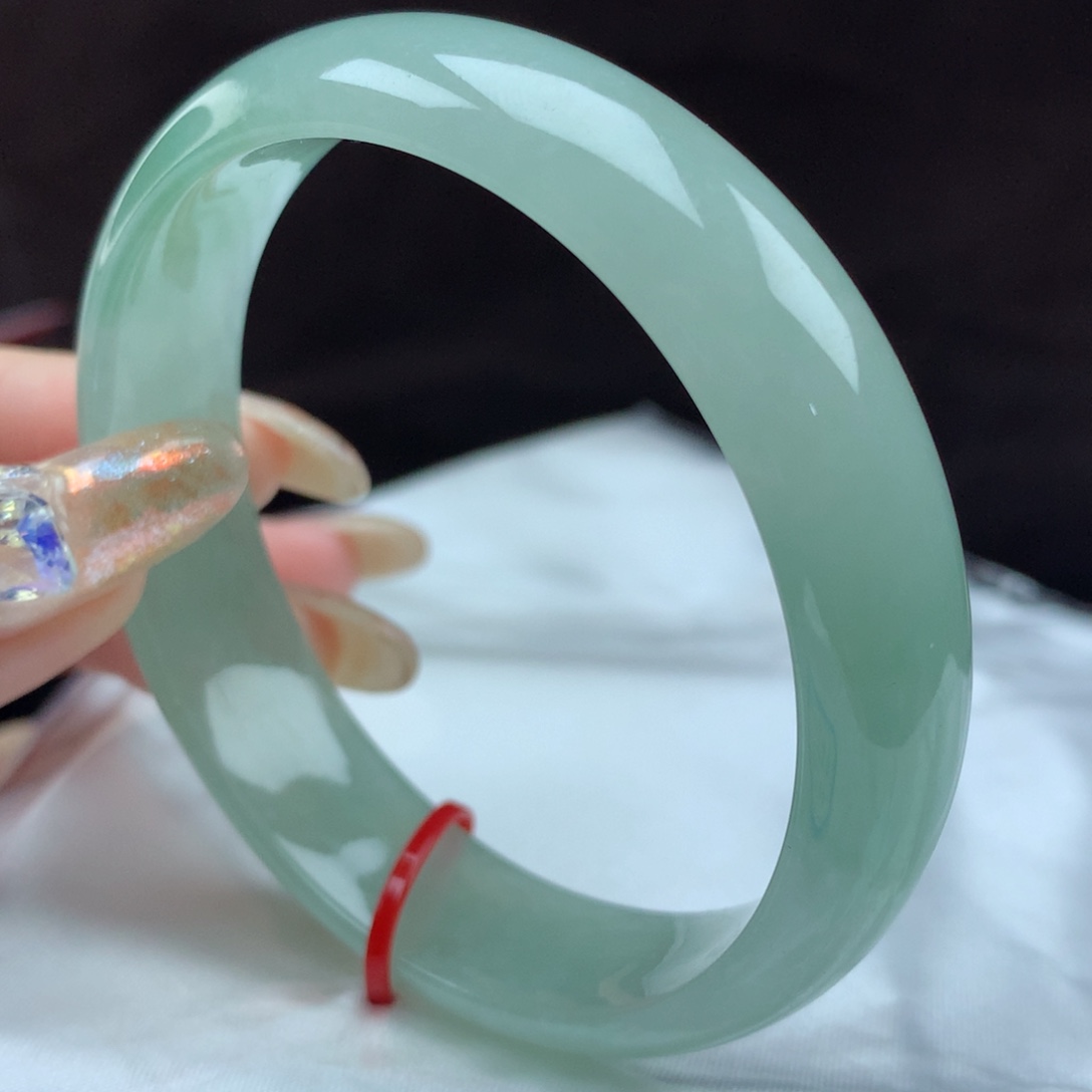 翡翠手镯未镶嵌96649，