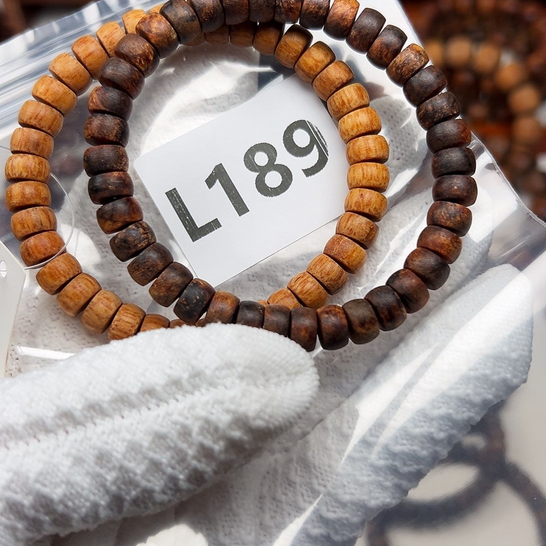 伍****手串/手链贡木58的两条