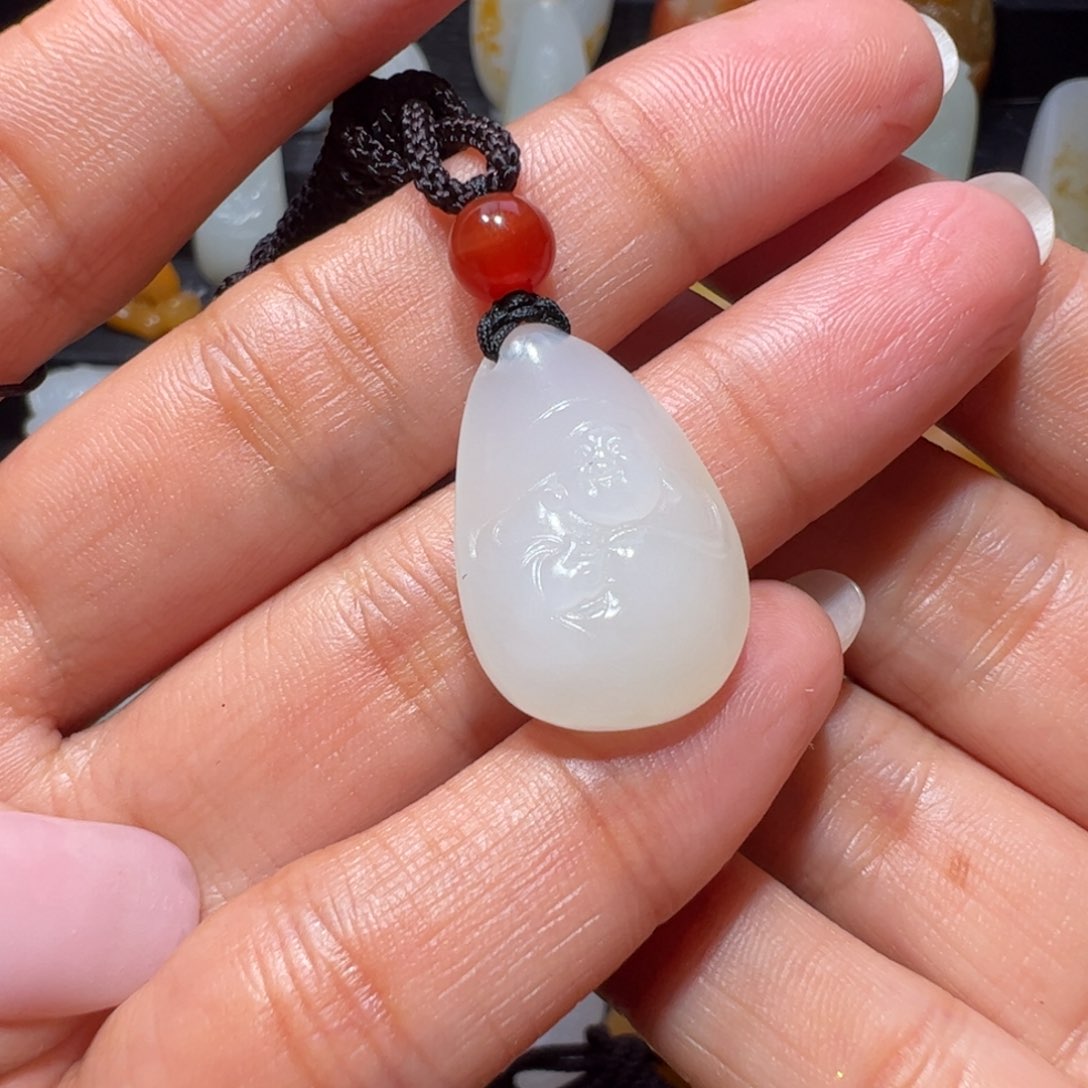 和田玉颈饰未镶嵌