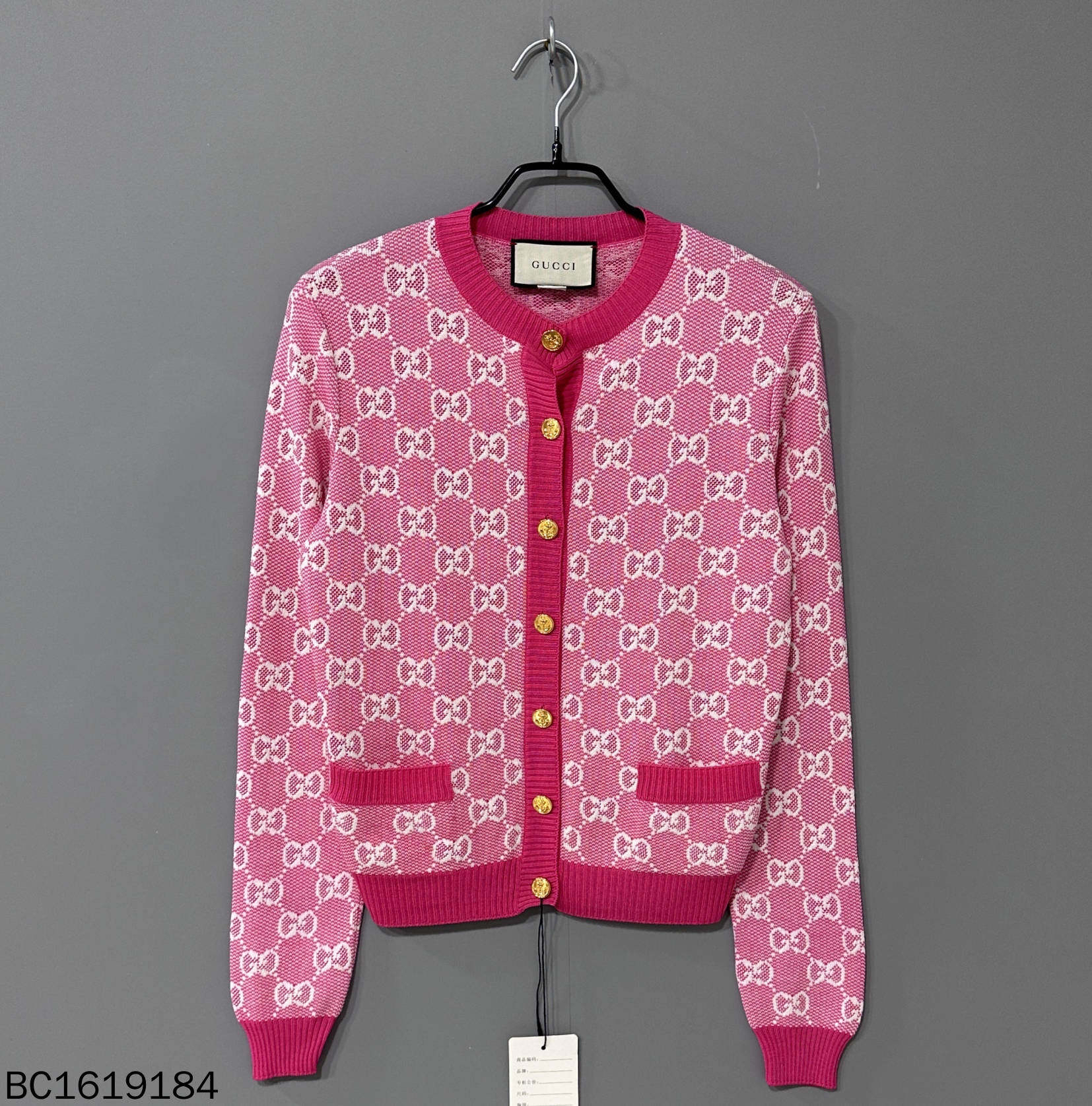 99新 GUCCI/古驰 粉色满印金扣开衫/XS码/19184