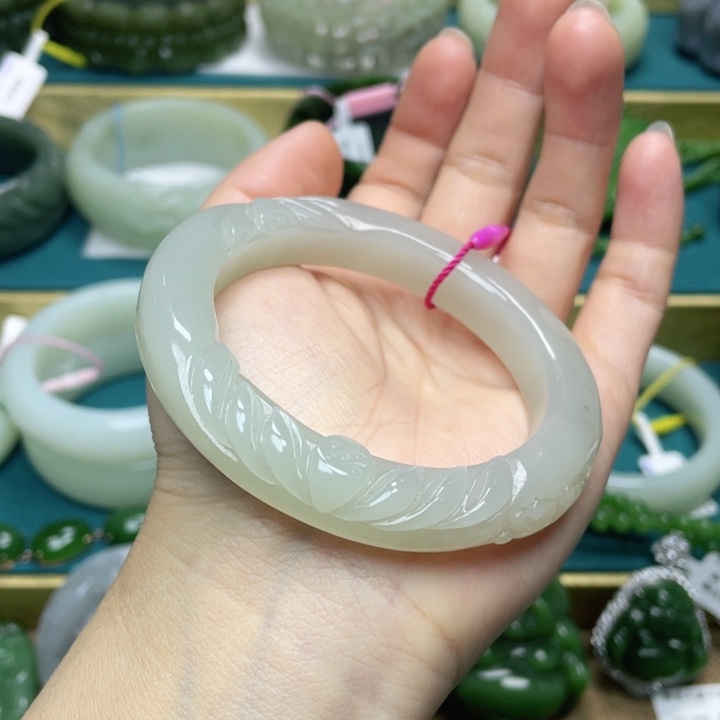 和田玉手镯55圈口 编号57未镶嵌