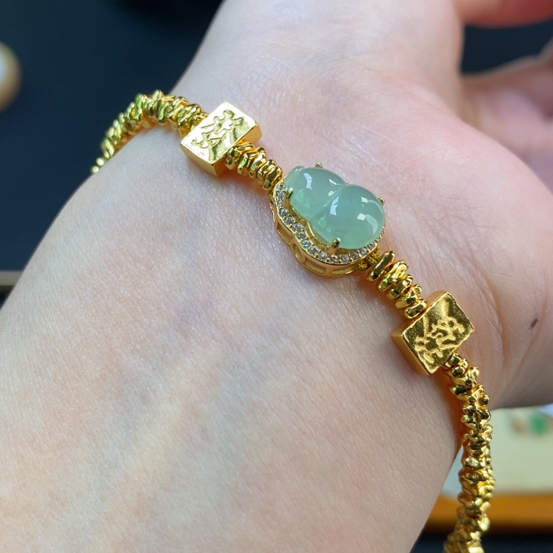 翡翠未镶嵌手链15600