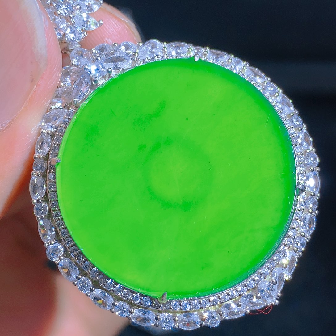 翡翠颈饰银S925镶嵌吊坠