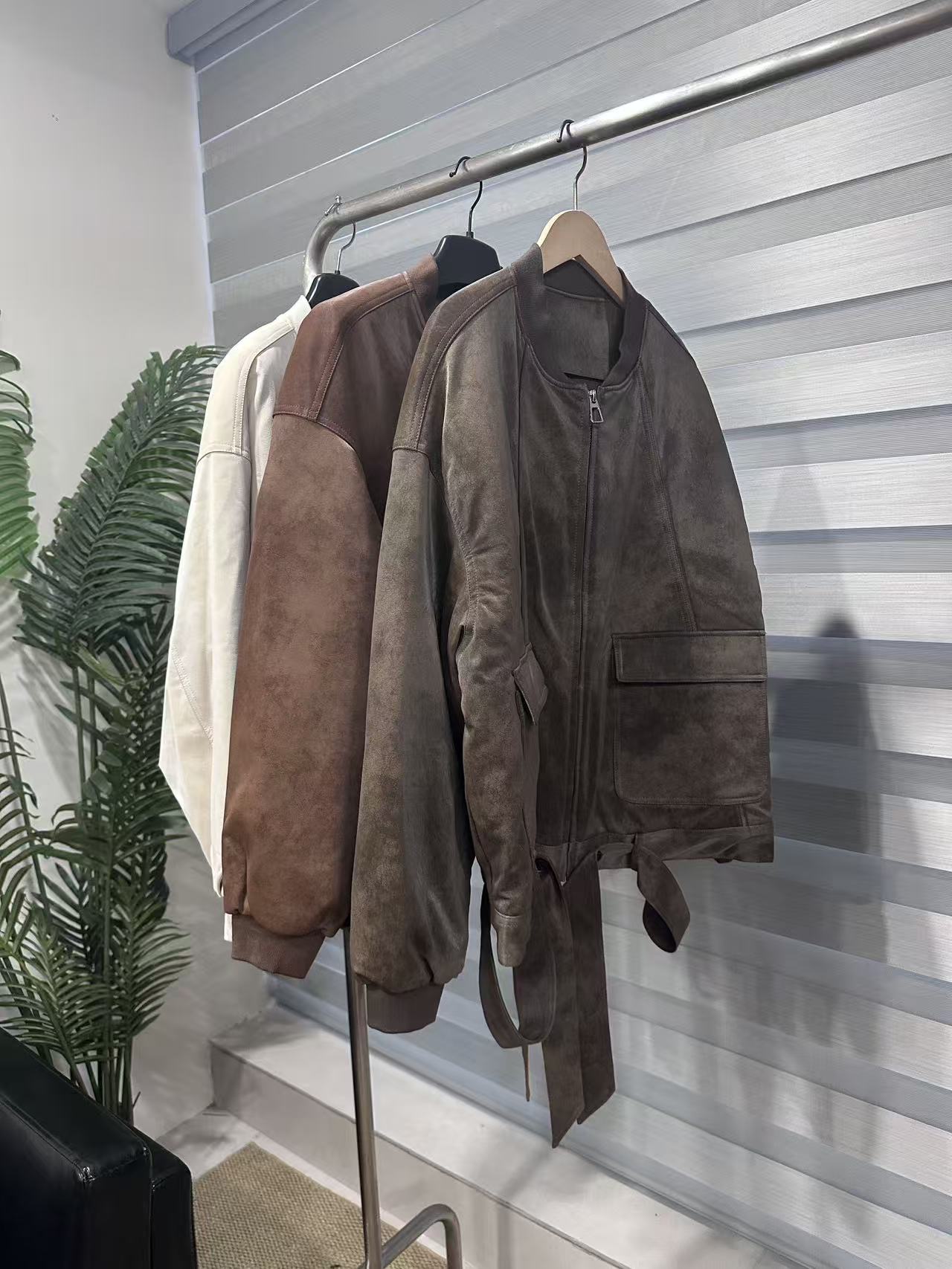 设计师单品！高级肌理面料短款宽松棒球服女鹅绒服