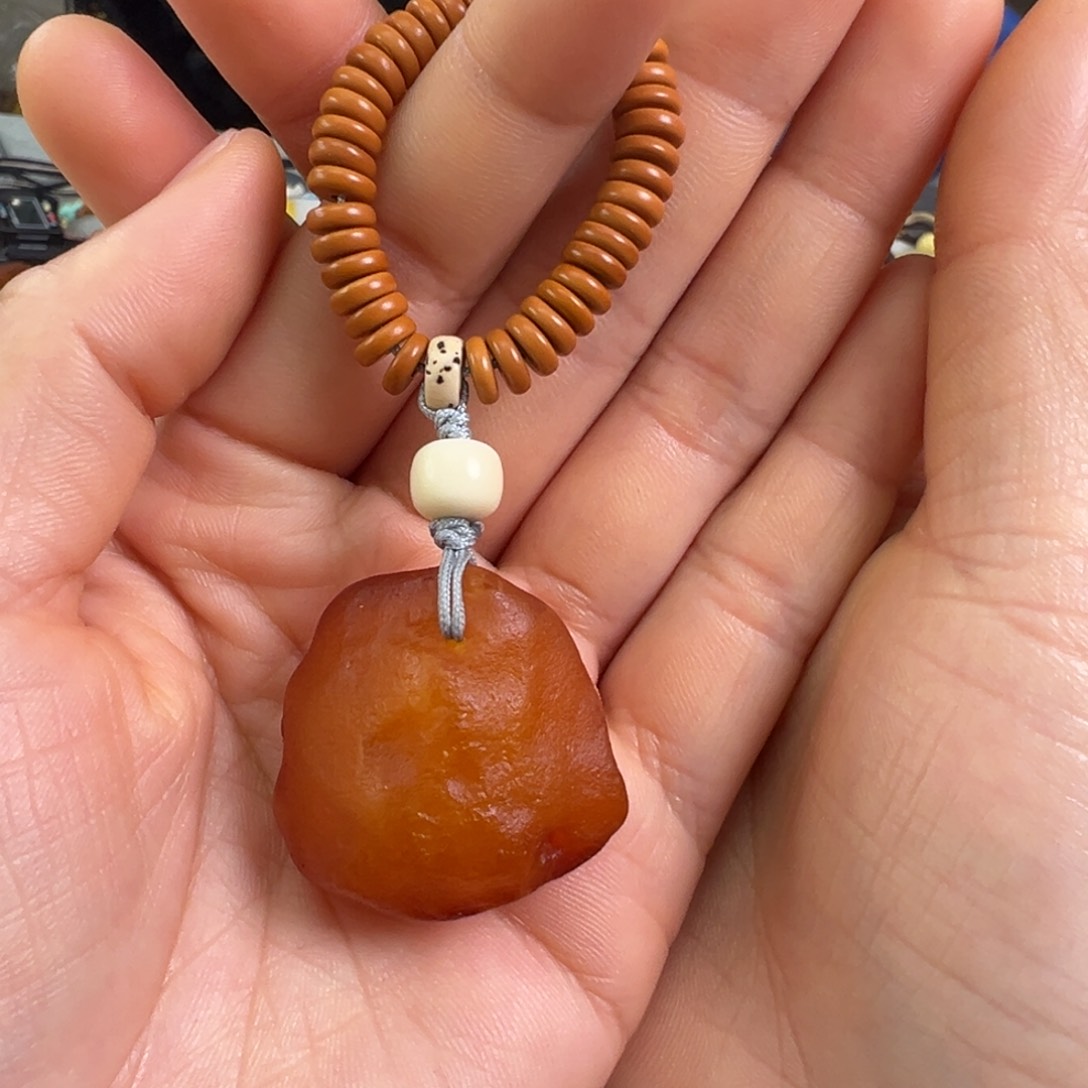 蜜蜡裸石未镶嵌蜜蜡