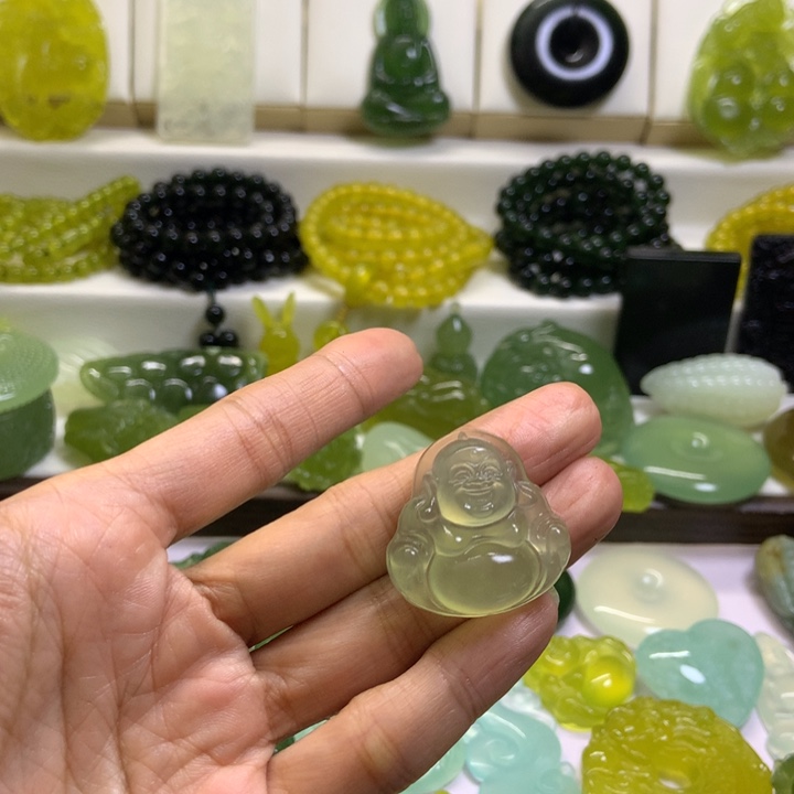 【闪购商品】未镶嵌蛇纹石玉颈饰