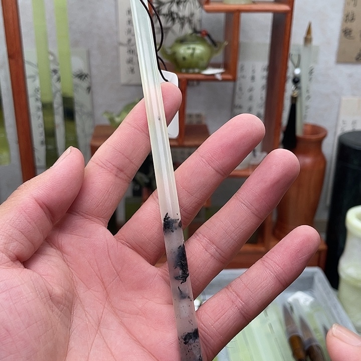 蛇纹石玉未镶嵌四大名玉