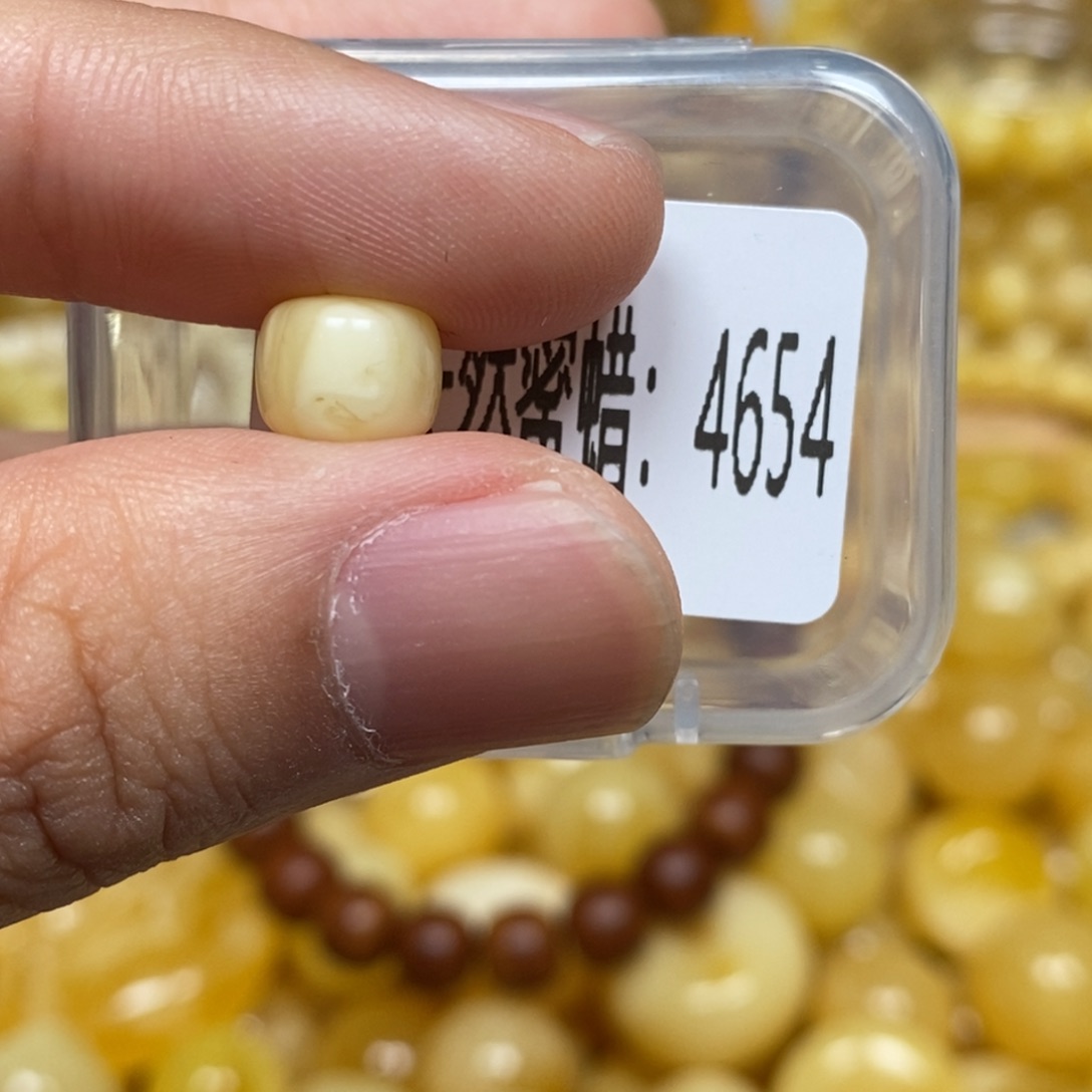 蜜蜡未镶嵌珠宝奇石4654