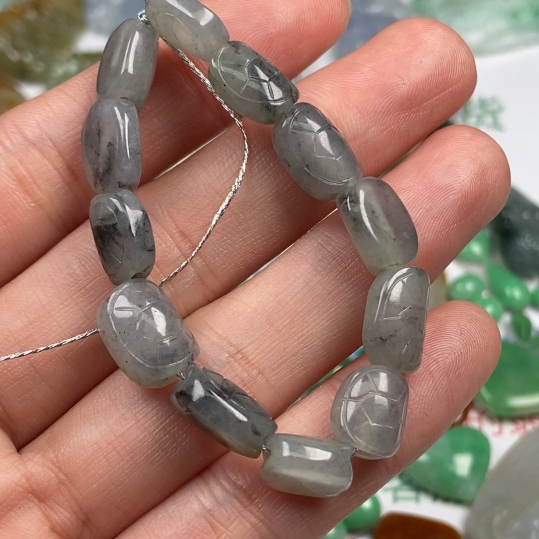 都***堰翡翠未镶嵌颈饰翡翠