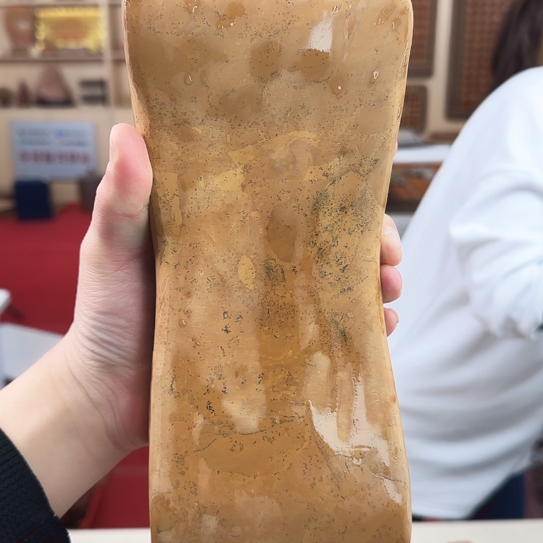 泗水砭石直播间炸福利一体成型原石颈枕（一号款式）