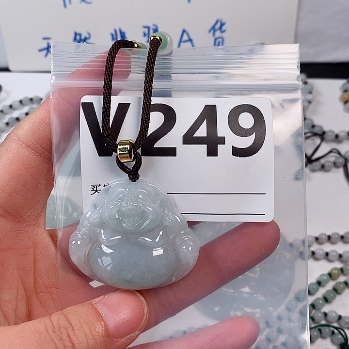 翡翠颈饰未镶嵌天然