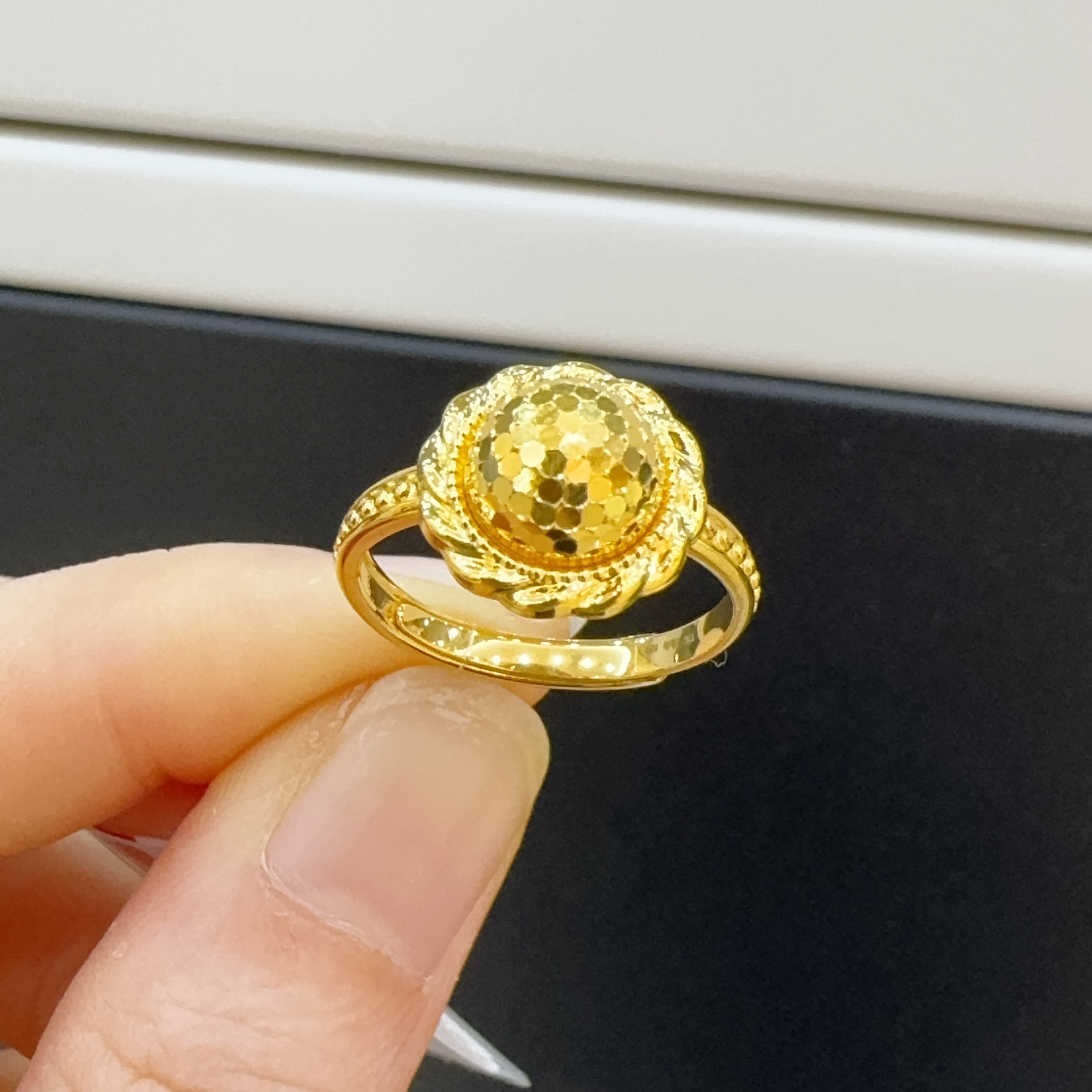 足金999  太阳花戒指4.39克