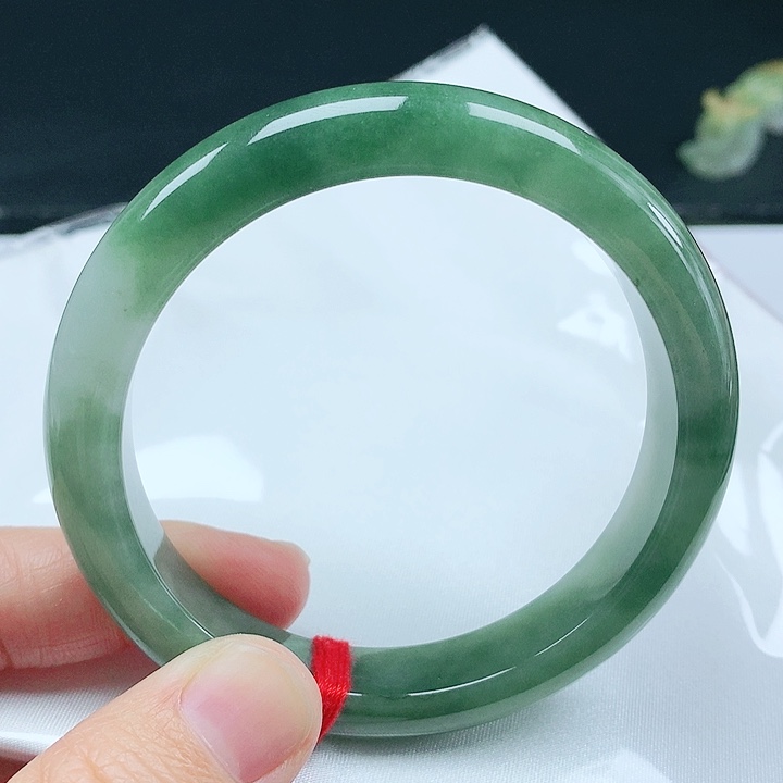 翡翠手镯未镶嵌天然翡翠手镯