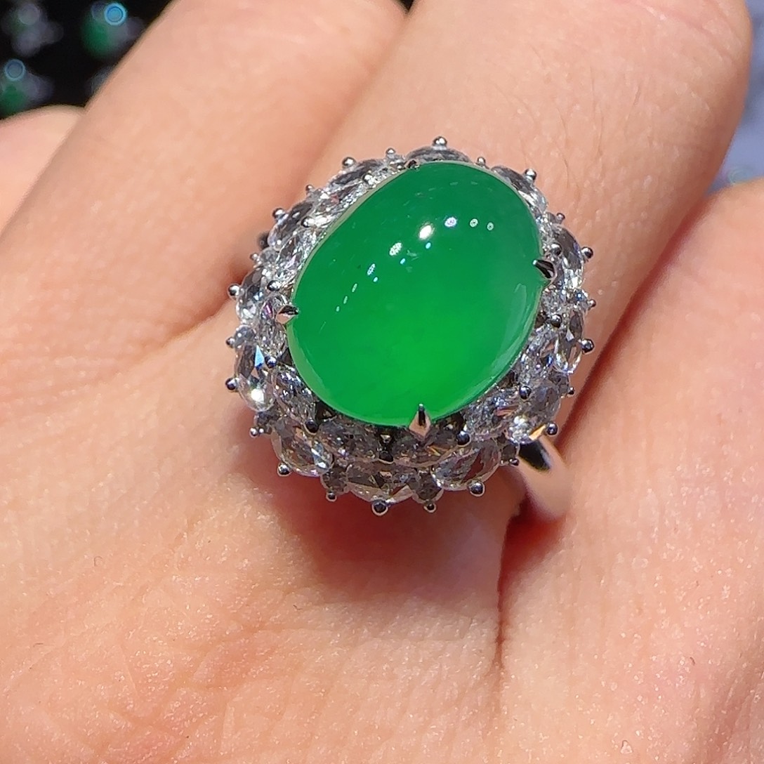 翡翠戒指18K金镶嵌戒指