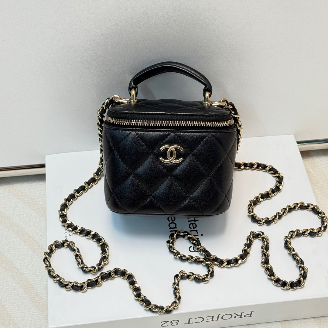 95新 Chanel/香奈儿 黑金 羊皮 手柄化妆盒 小废包/650328150