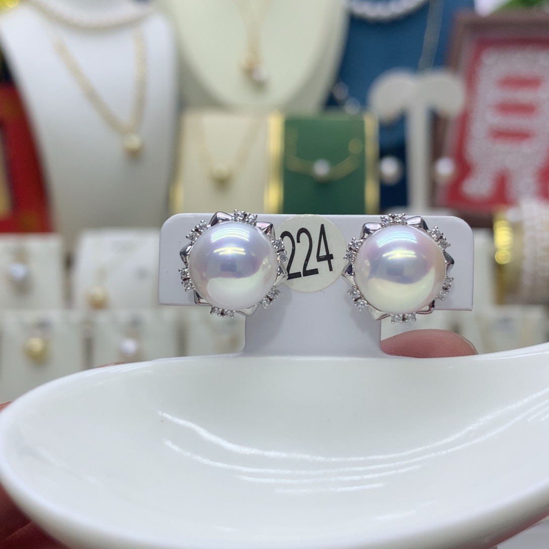 18K金镶嵌耳饰淡水珍珠