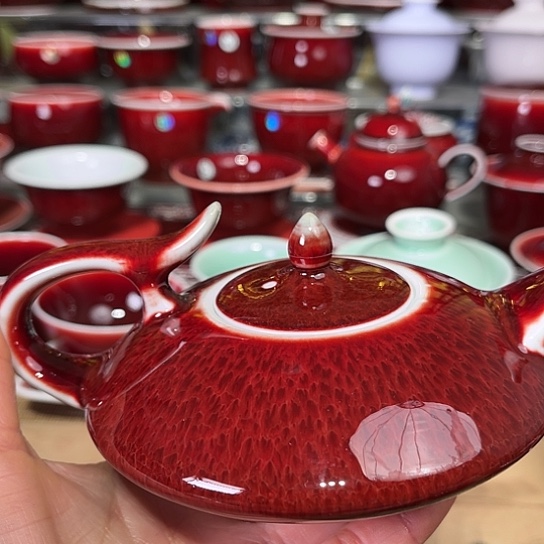 雅*子景德镇陶瓷红马坊壶