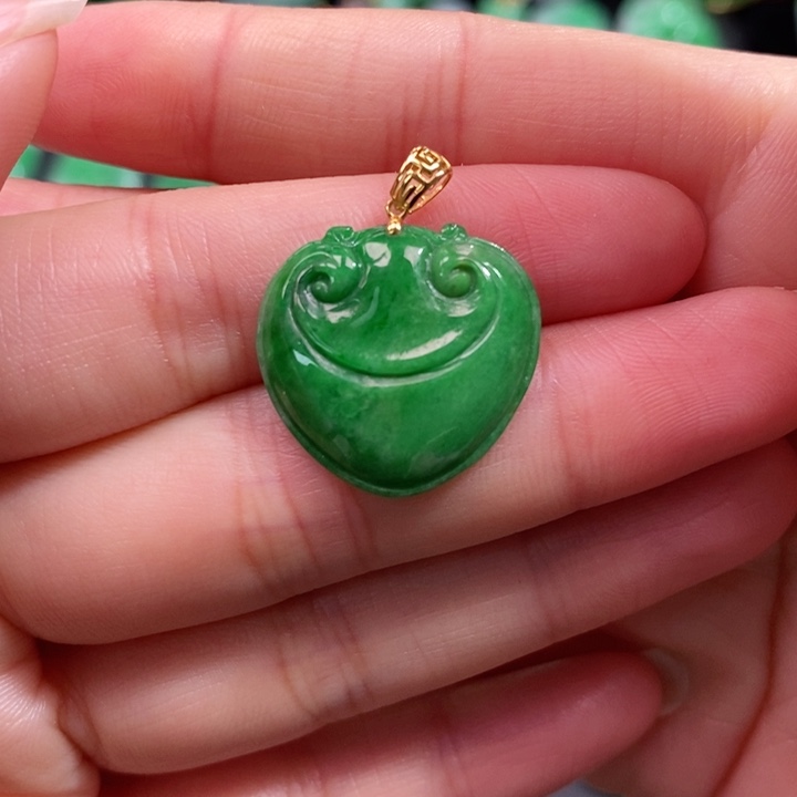 颈饰未镶嵌翡翠吊坠