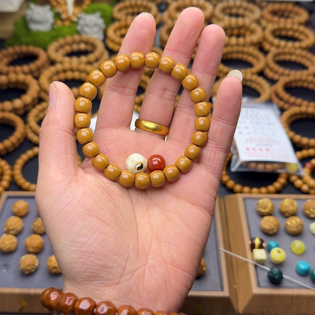 蜡***.吊坠猴头核桃直切➕无相➕红